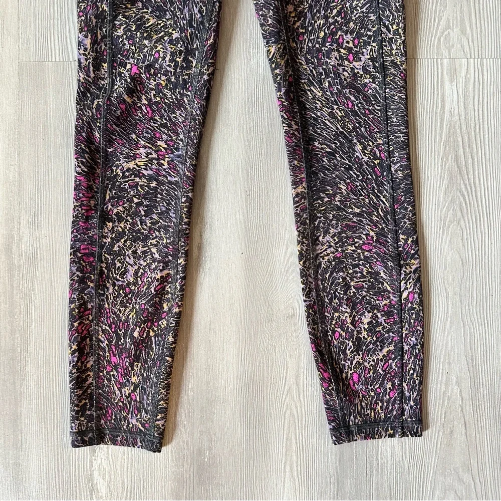 Lululemon Invigorate High-Rise Tight 25" - Picture 6 of 14
